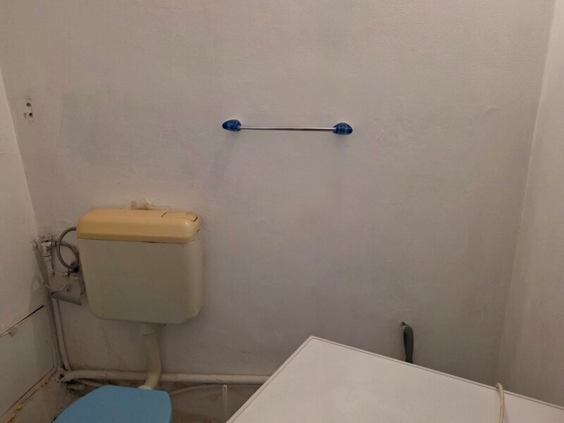 Nicolae Grigorescu bloc 1982- 2 bai, etajul 3